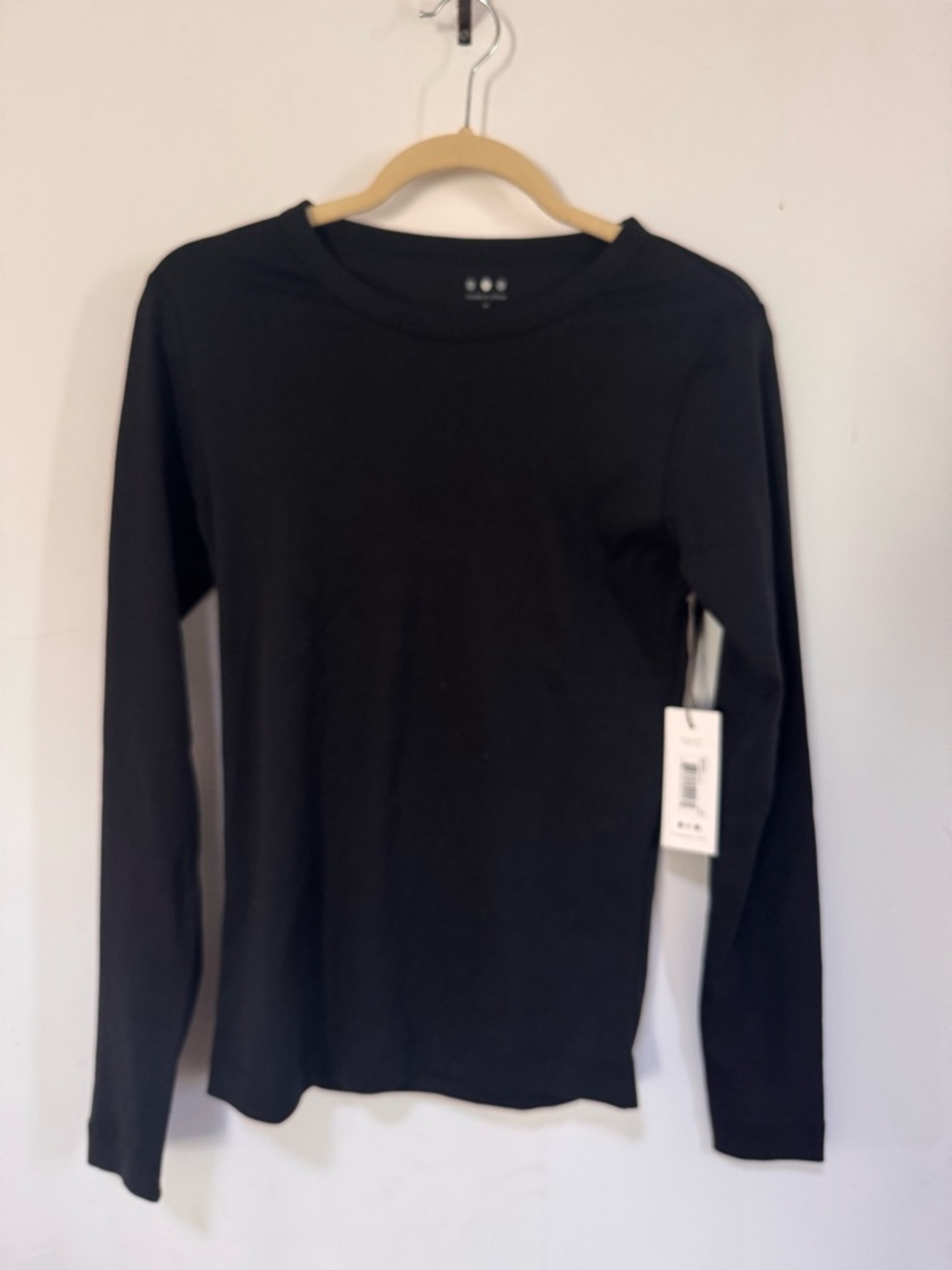Three dots Black Long Sleeve Crewneck Top